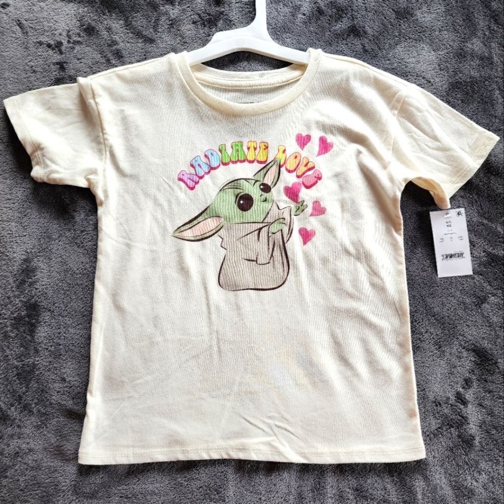 NEW GIRL'S Star Wars baby Yoda Valentine's day Radiate Love Short Sleeve T-Shirt